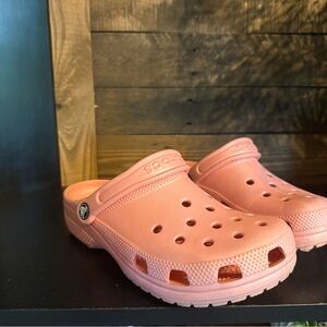 CROCS Pink Water women’s size 71/2Shoes with Ventilation and Heel Strap